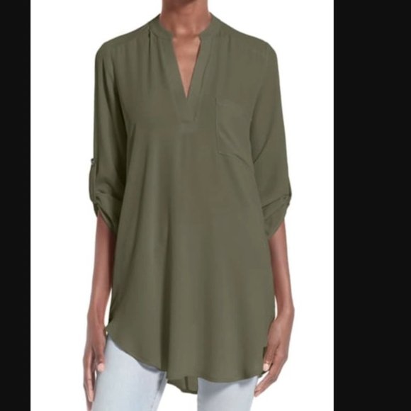 ALL IN FAVOR Perfect Roll Tab Sleeve Tunic - Picture 1 of 4